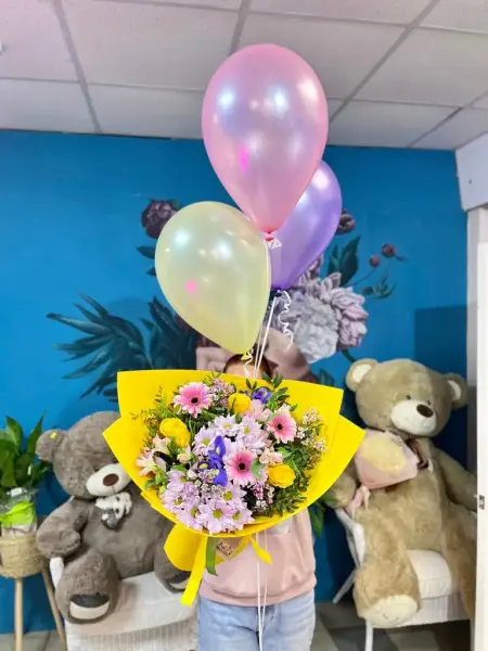 Яркий поцелуй