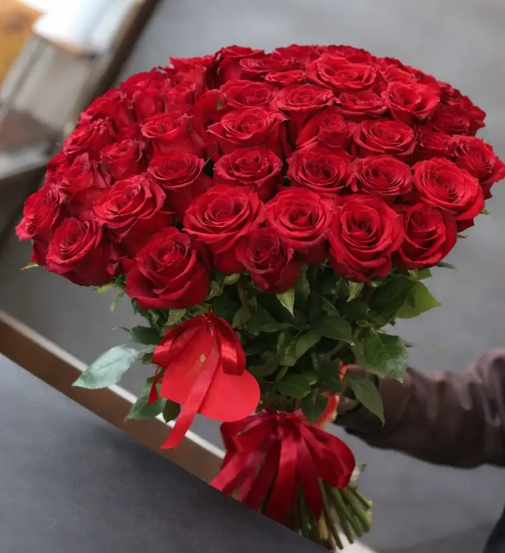 Букет из 51 красной розы